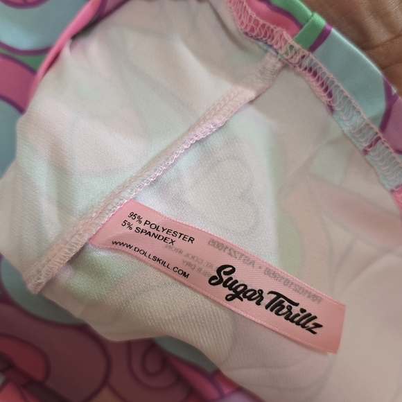 NWT Dolls Kill Sugar Thrillz 70s Psychedelic Heart Mini Dress Small Flare Sleeve - Picture 5 of 7